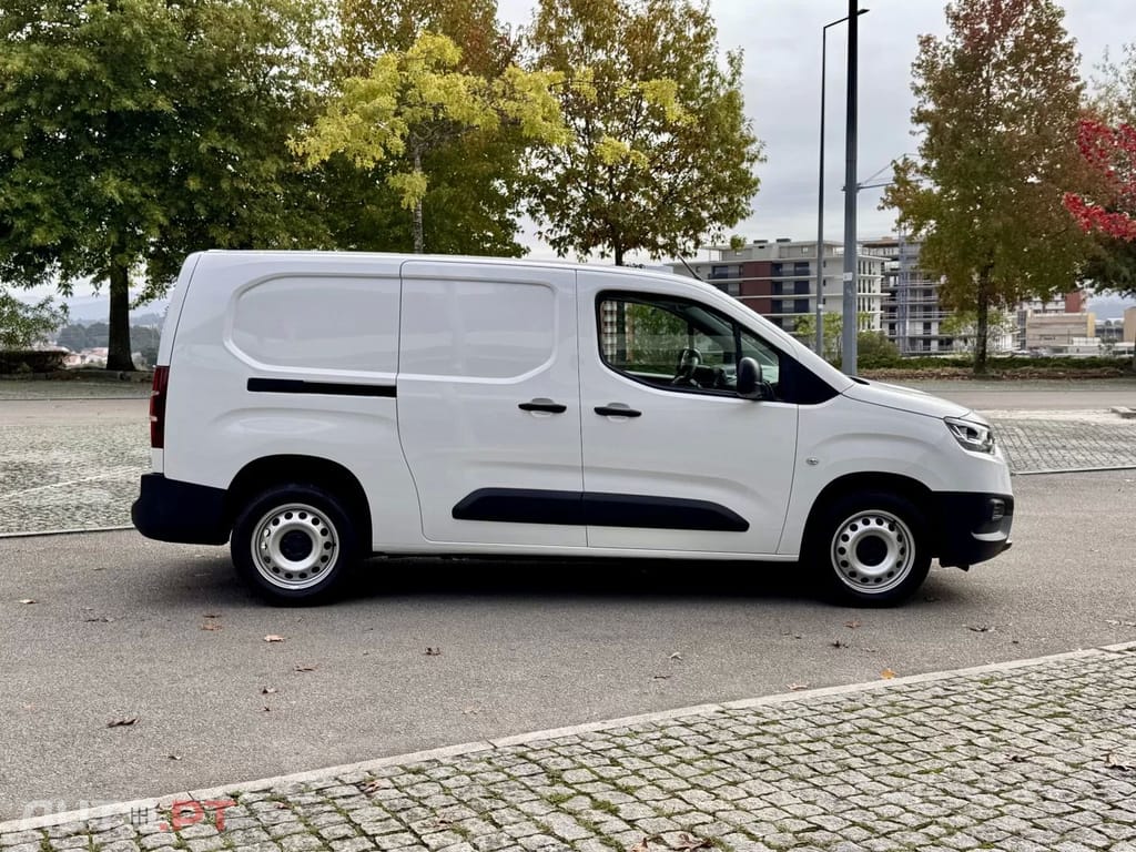 Toyota Proace City  L2 1.5D - 3 Lugares