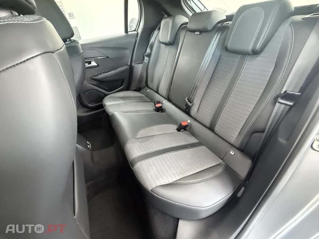 Peugeot 208 1.2 PureTech Allure Pack