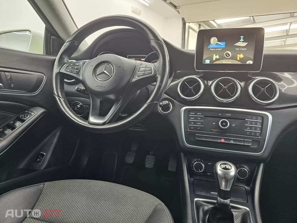 Mercedes-Benz CLA 180 d Urban