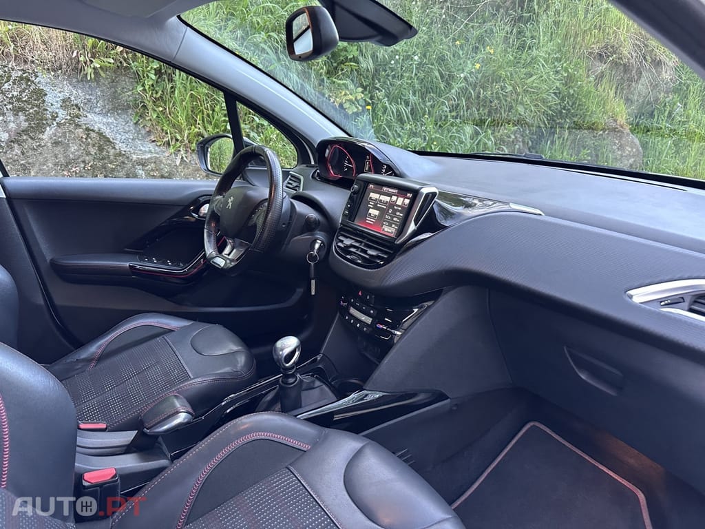 Peugeot 2008 1.6 BlueHDi GT Line