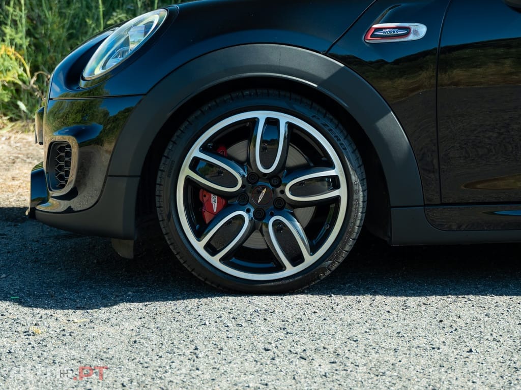 MINI Cabrio John Cooper Works Auto Desportiva