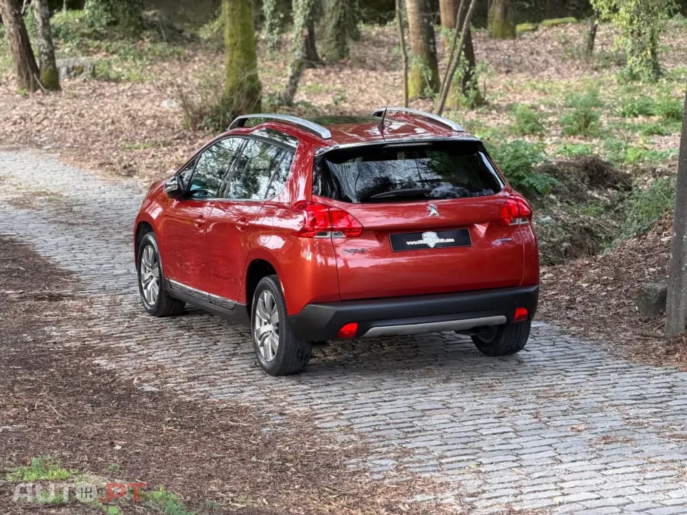 Peugeot 2008 1.2 PureTech Allure EAT6