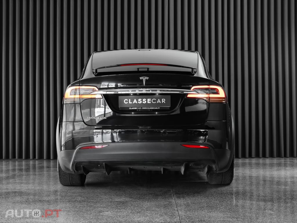 Tesla Model X 75D