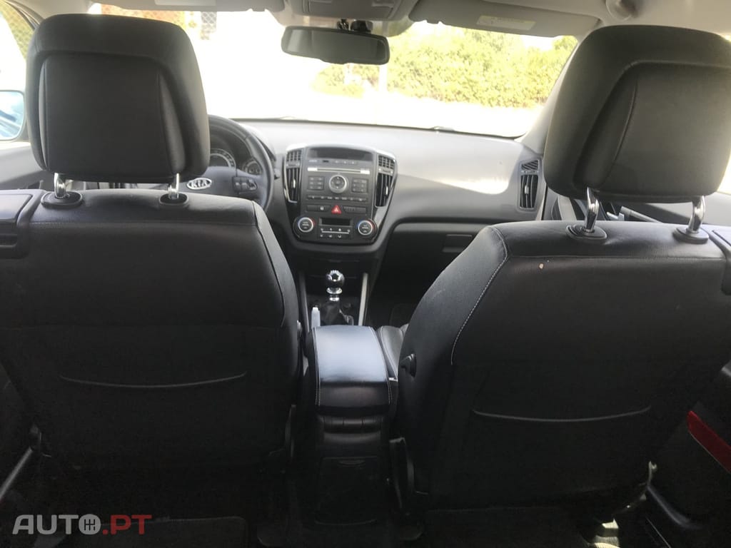 Kia Ceed S Coupé 1.6 CRDi EX ISG