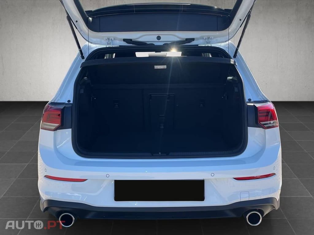 Volkswagen Golf 2.0 TSI GTI DSG