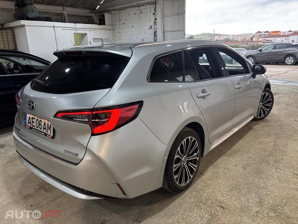 Toyota Corolla Touring Sports 1.8 Hybrid Exclusive
