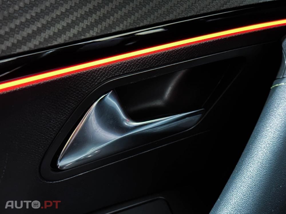 Peugeot E-2008 50 kWh GT