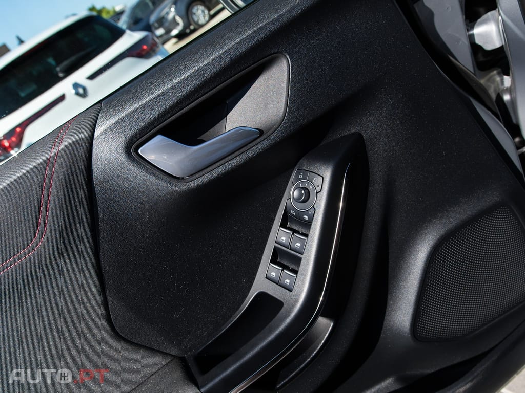 Ford Puma 1.0 EcoBoost MHEV ST-Line Aut. — fotografia 11