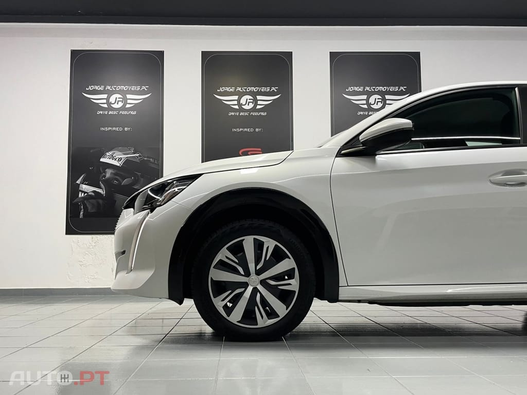 Peugeot E-208 50 kWh Active Pack
