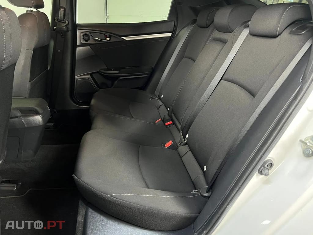 Honda Civic 1.0 i-VTEC TURBO CVT ELEGANCE NAVI