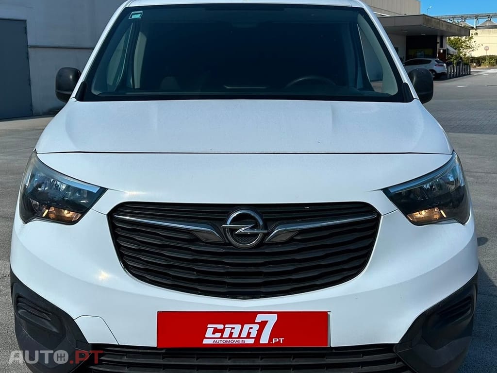 Opel Combo Outro