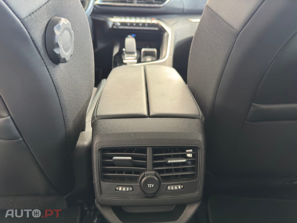 Peugeot 3008 1.6 Hybrid Active Pack e-EAT8