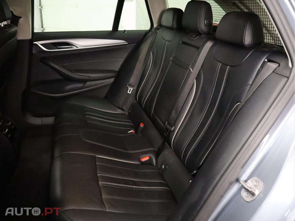 BMW 530 e Auto Line Luxury