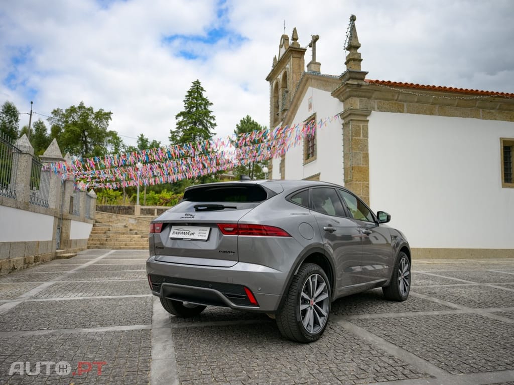 Jaguar E-Pace 1.5 P300e R-Dynamic SE AWD Aut.