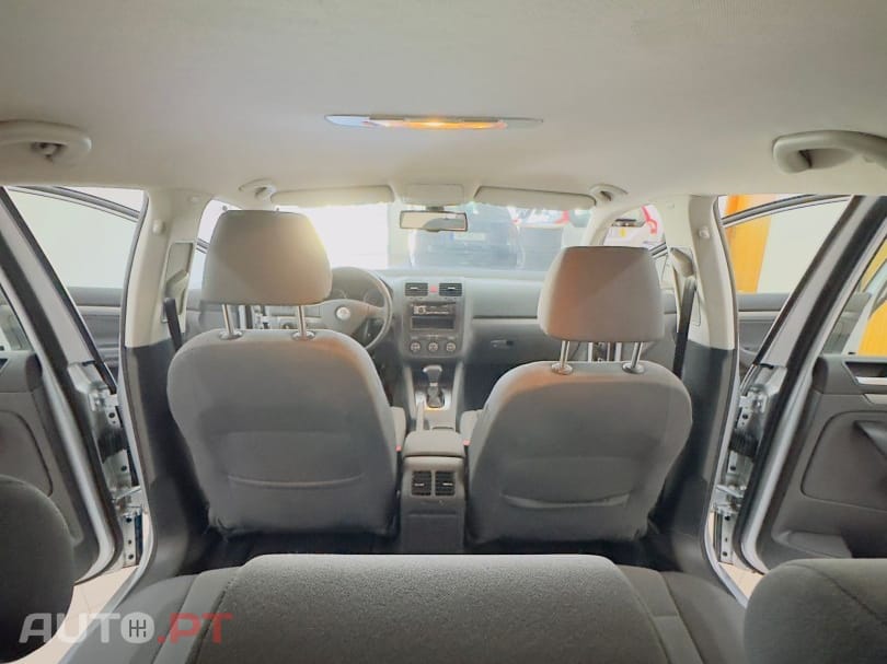 Volkswagen Golf 1.9 TDi Confortline DSG