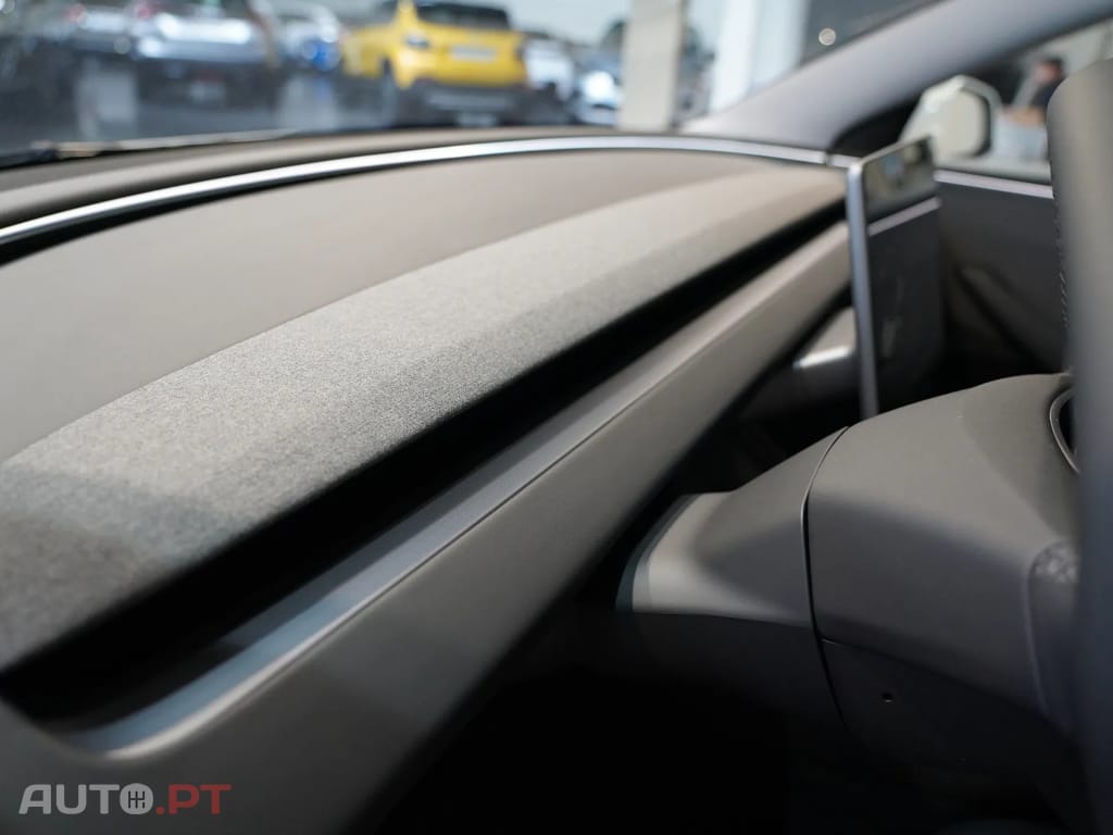 Tesla Model 3 Tração Traseira