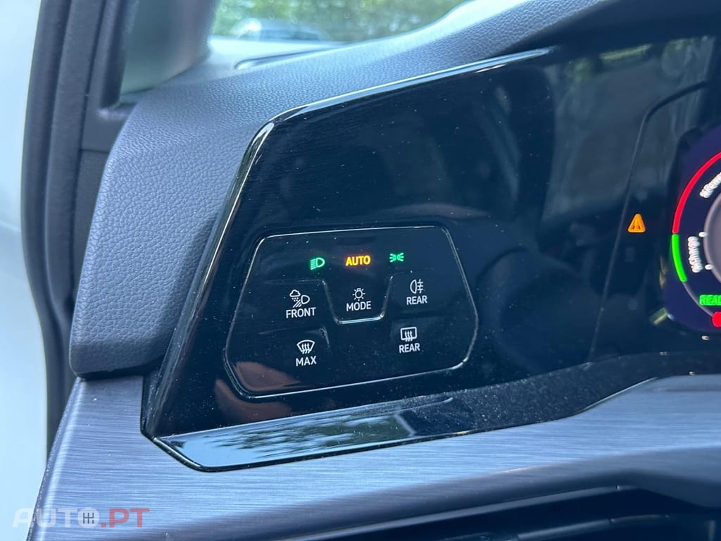 Volkswagen Golf 1.4 TSI e-Hybrid DSG