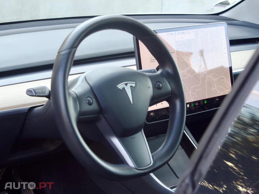 Tesla Model 3 Long-Range Dual Motor AWD