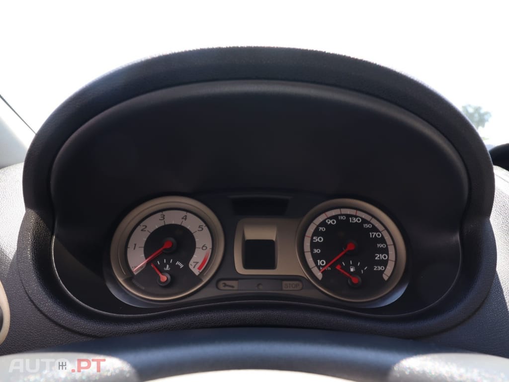 Renault Clio 1.2 16V Confort