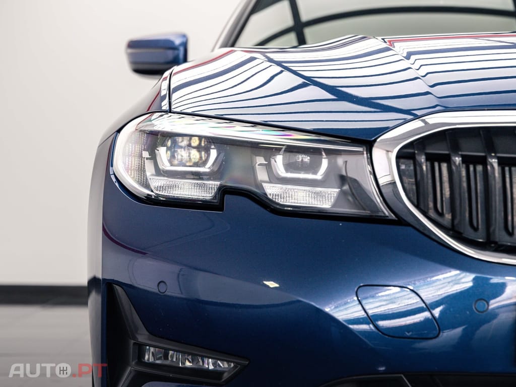 BMW 330 e Touring Line Sport Auto
