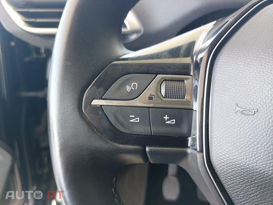 Peugeot 5008 1.5 BlueHDi Allure