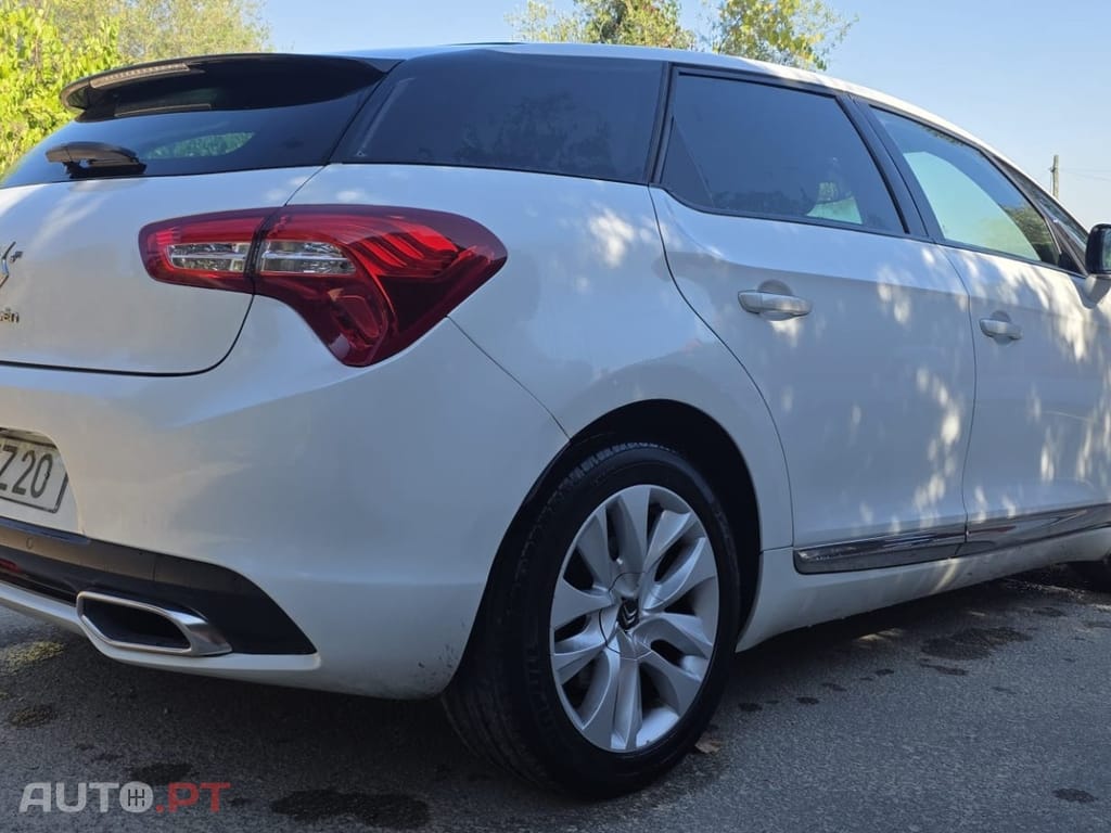 Citroen DS5 2.0 HDi Hybrid4 Sport Chic CMP6