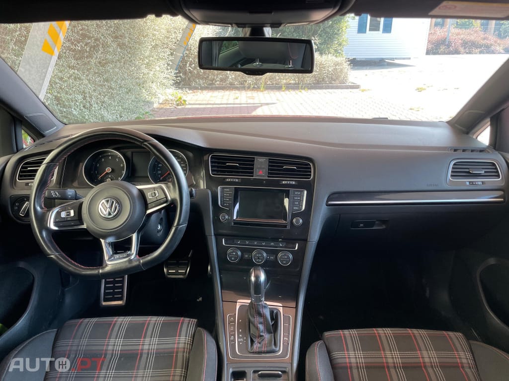 Volkswagen Golf 2.0 TSi GTi DSG Performance