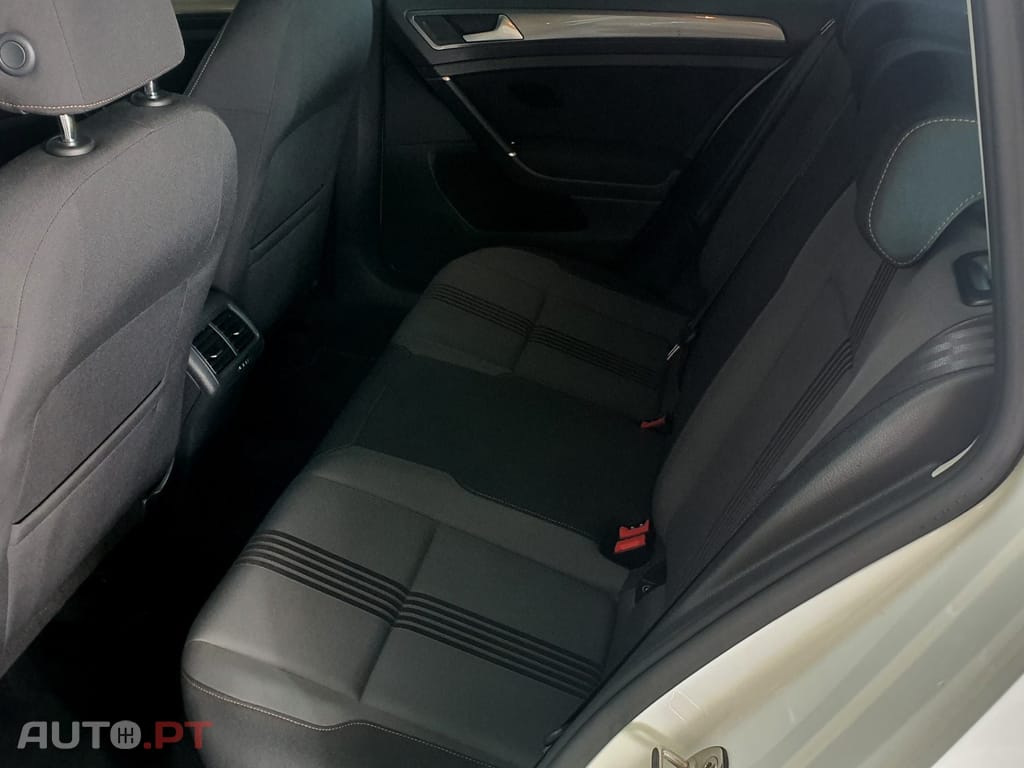 Volkswagen Golf Variant 1.6 TDI BlueMotion Allstar