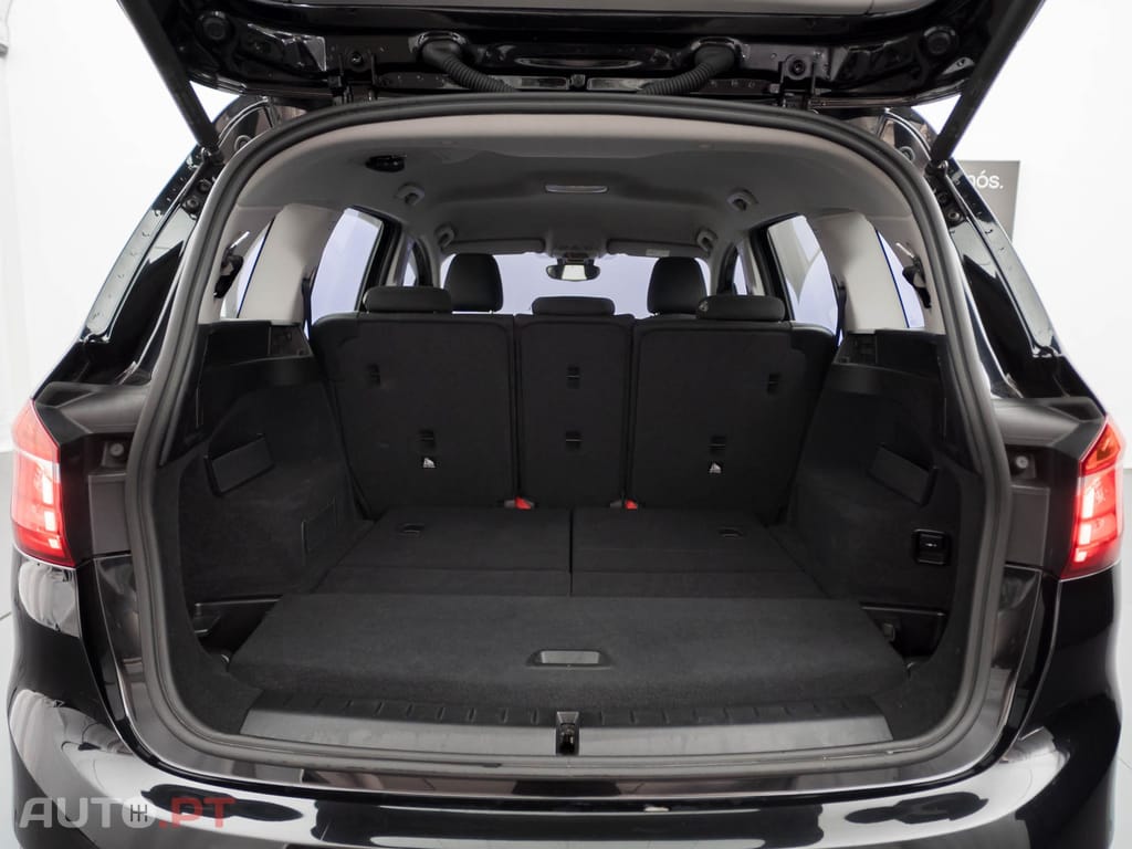 BMW 216 d Auto