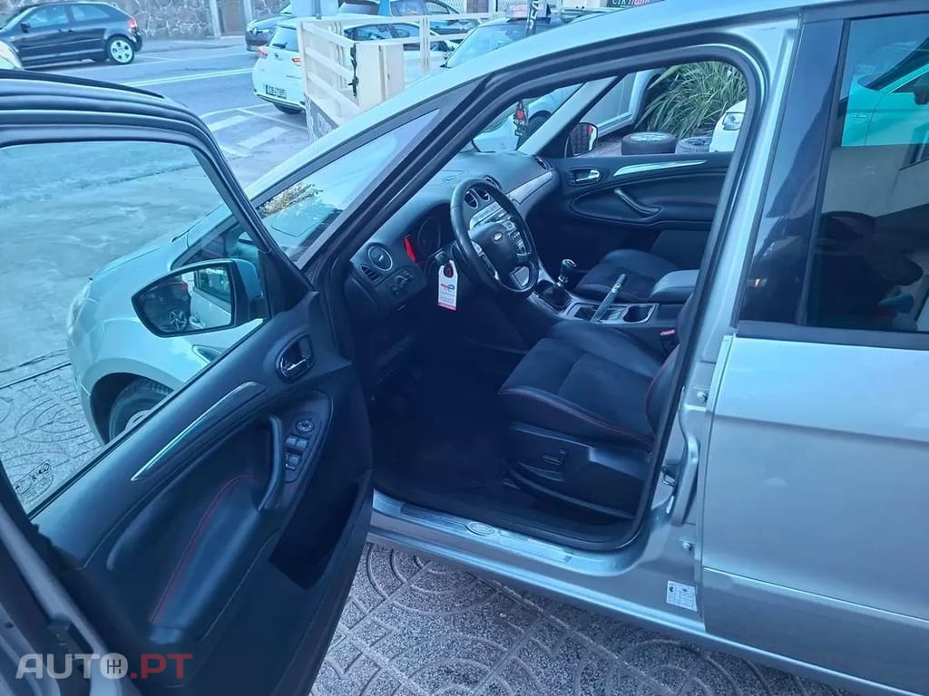 Ford S-Max  2 0 Tdci Dpf Titanium
