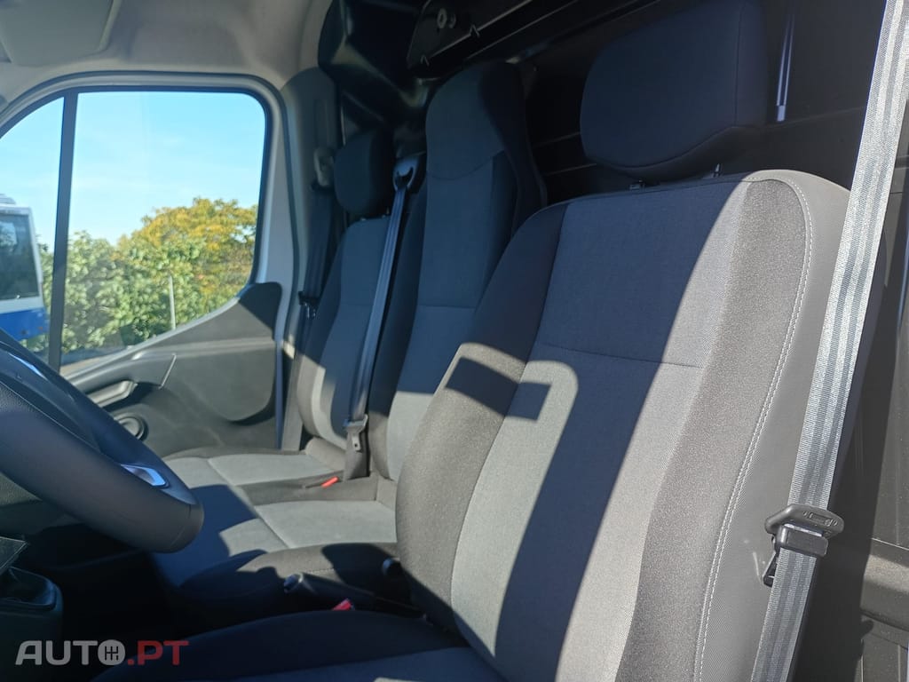 Renault Master 2.3 dCi L4 3.5T CD RD