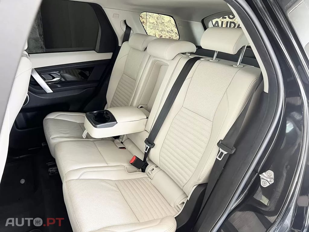 Land Rover Discovery Sport 1.5 I3 P300e AWD Dynamic SE