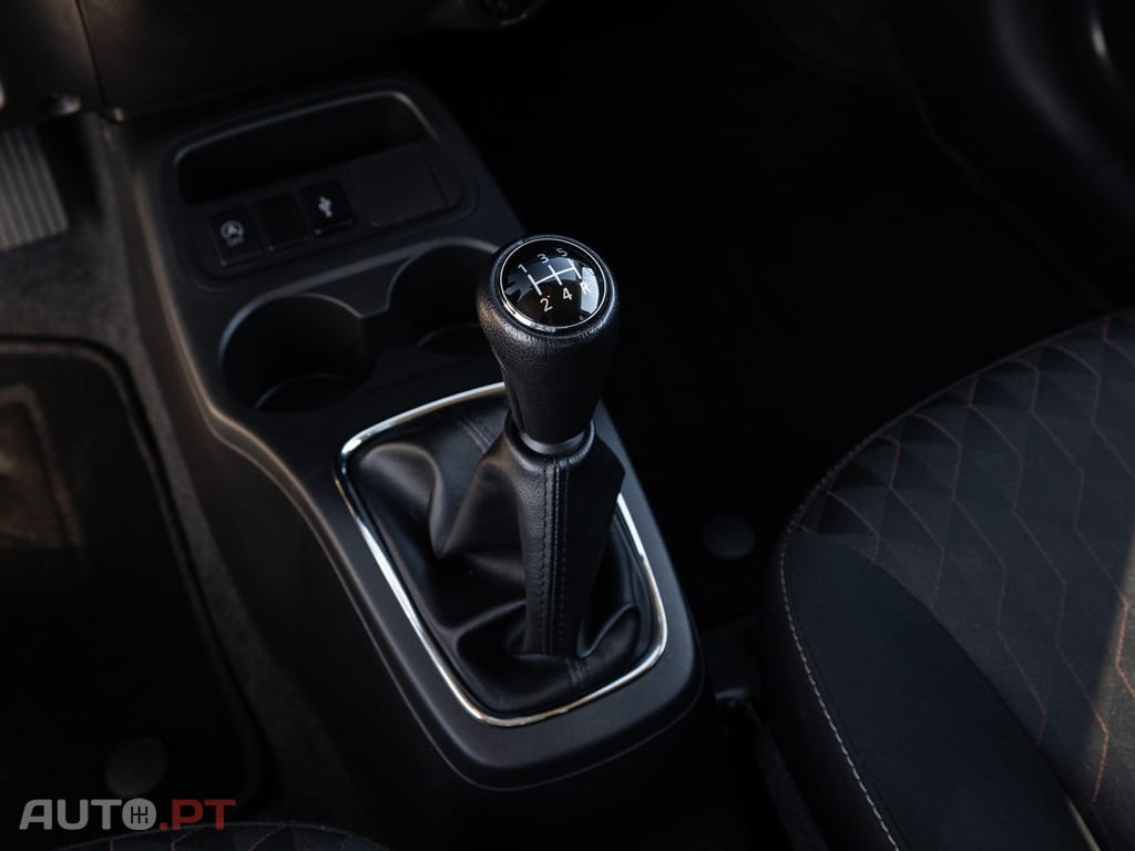 Mitsubishi Space Star 1.2 Intense Connect Edition