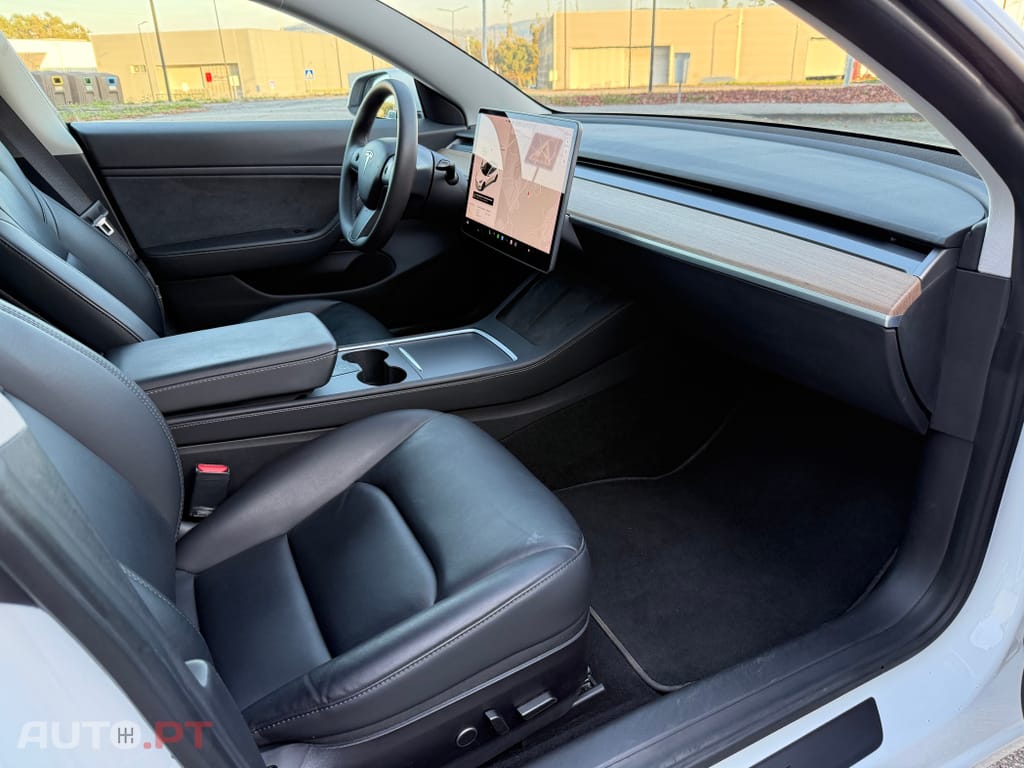 Tesla Model 3 Long-Range Dual Motor AWD