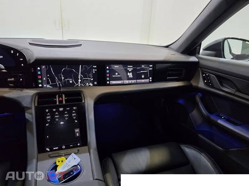 Porsche Taycan 4S