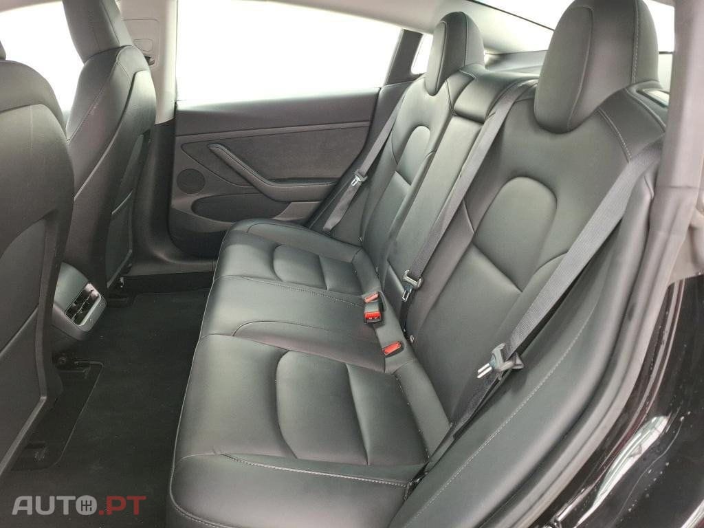 Tesla Model 3 Standard Range Plus RWD