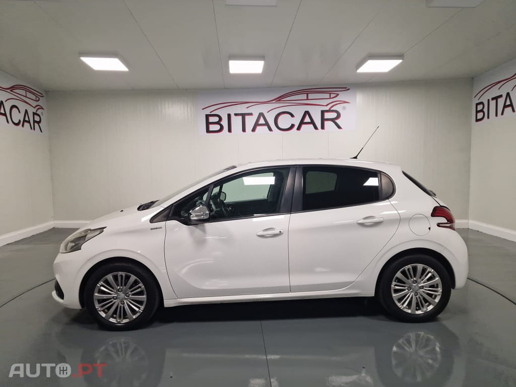 Peugeot 208 1.6 BlueHDi Style