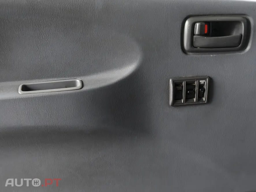 Toyota HiAce 2.4 D LXH12LG