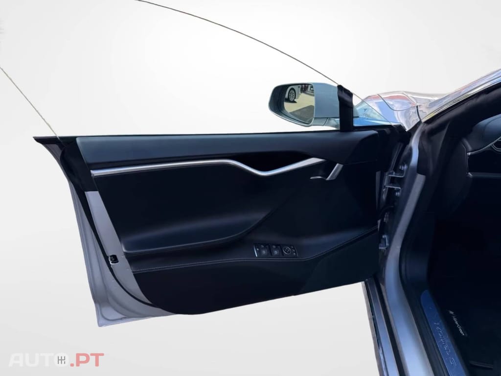 Tesla Model S 75D