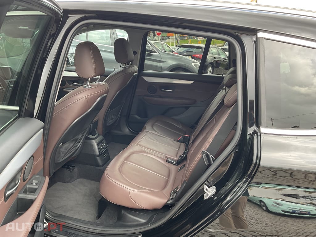 BMW 216 d 7L Line Luxury Auto
