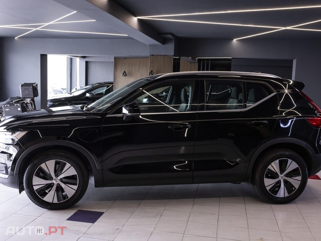 Volvo XC40 T5 Recharge DKG Plus Dark