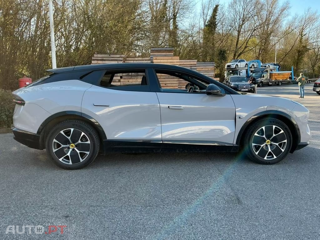 Lotus Eletre S