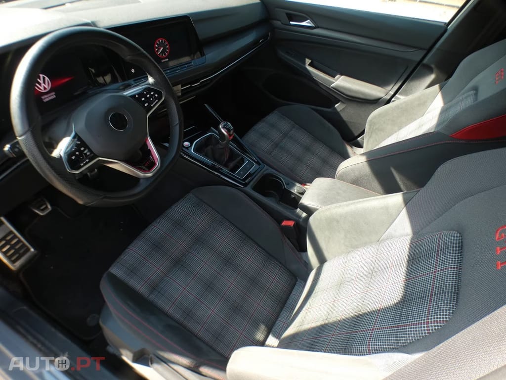 Volkswagen Golf 2.0 TSI GTI