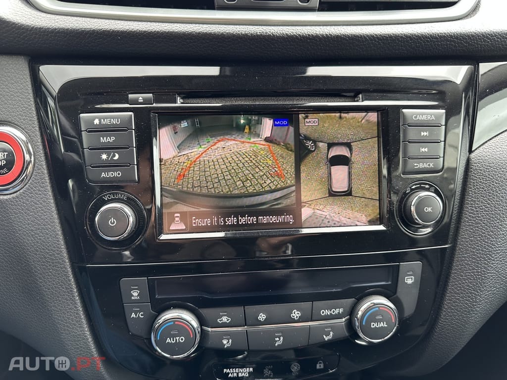 Nissan Qashqai 1.3 DIG-T N-Connecta J18