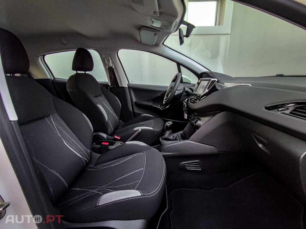 Peugeot 208 VTI ACTIVE