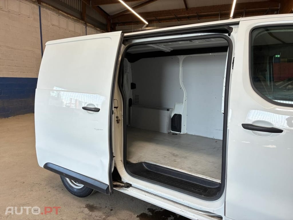 Citroën e-Jumpy 75 kWh M Driver — fotografia 7