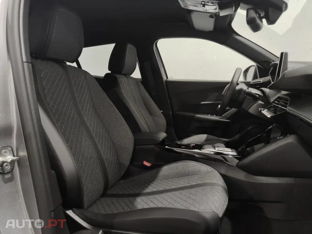 Peugeot E-2008 54 kWh Allure