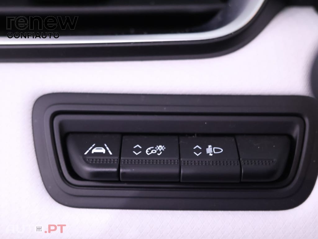 Renault Clio 1.0 Tce Evolution — fotografia 13