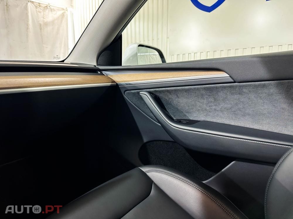 Tesla Model Y Long Range Dual Motor AWD