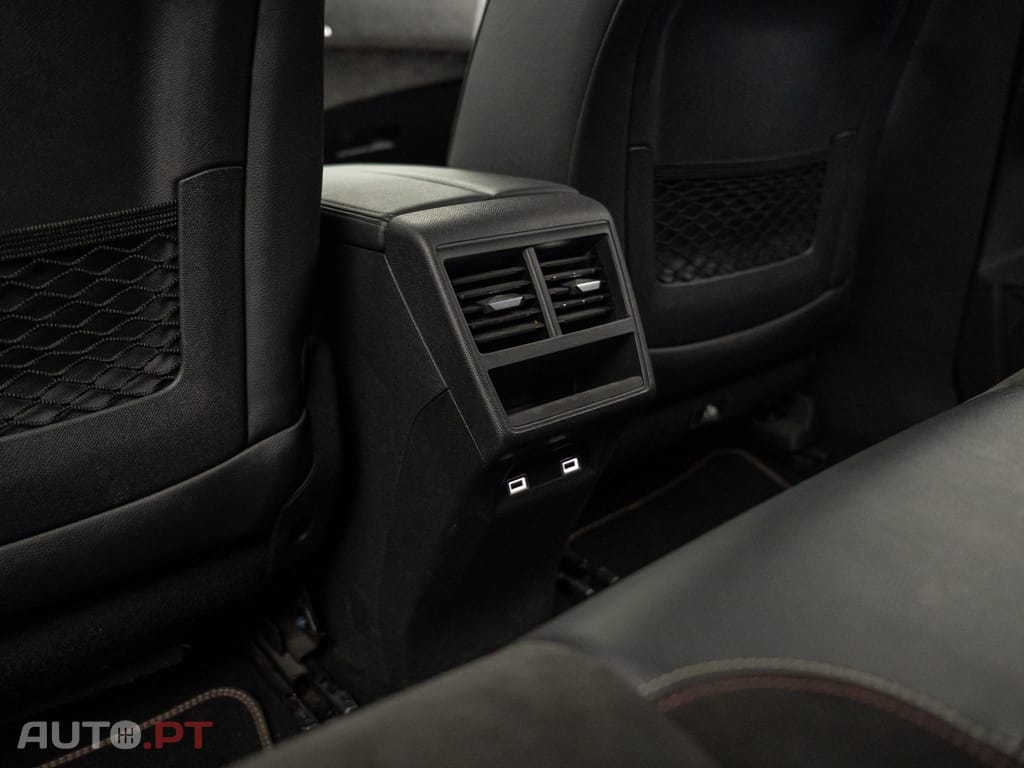 DS DS7 E-Tense Performance Line EAT8